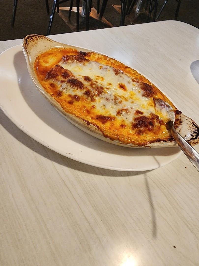 Mario's Restaurant & Pizzeria